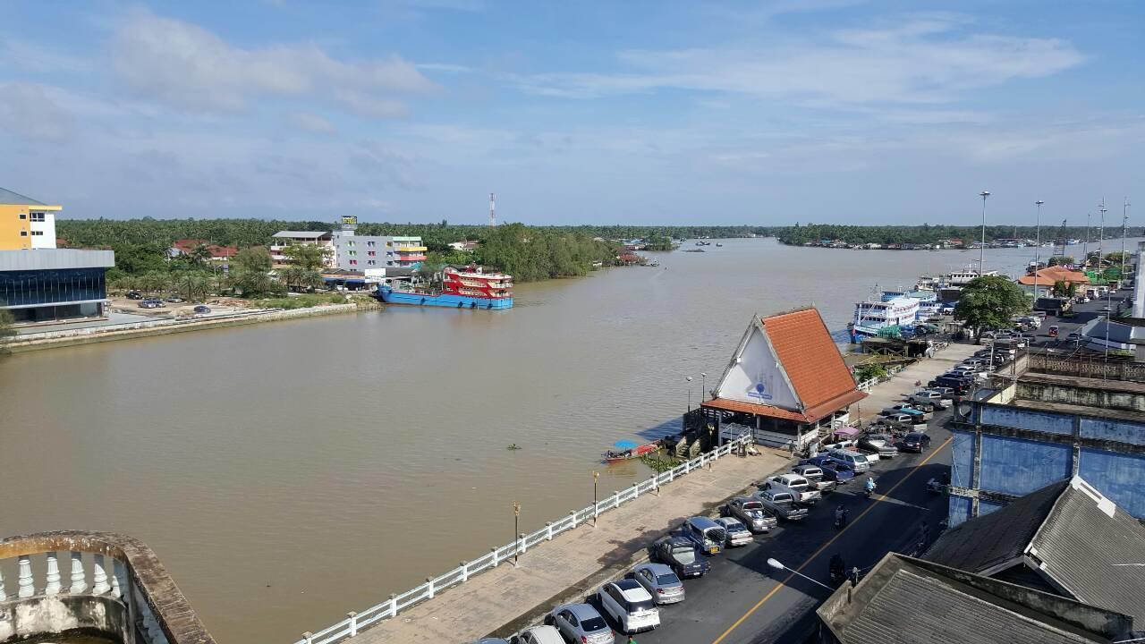 The Port Hostel Surat Thani Exterior photo