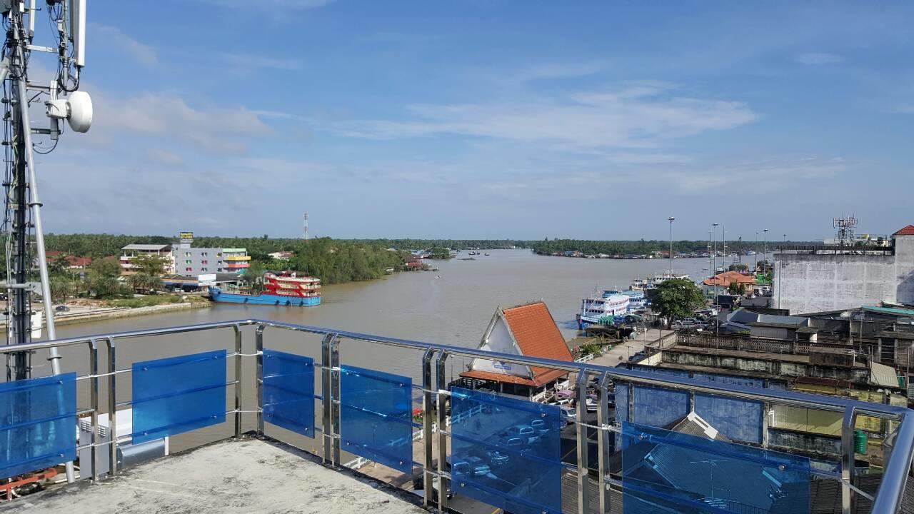 The Port Hostel Surat Thani Exterior photo